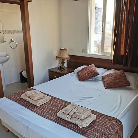 Downtown & Two-bedrooms דירה