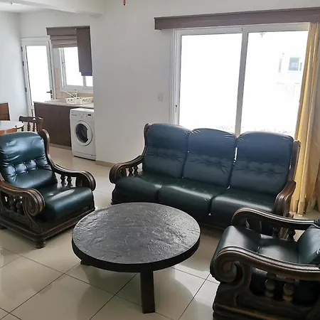 Апартаменты Downtown & Two-bedrooms Ларнака