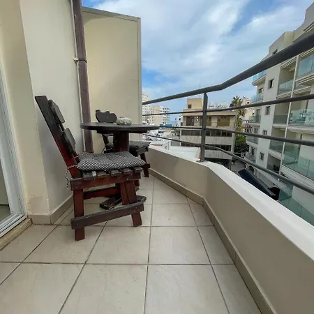 Downtown & Two-bedrooms Lejlighed