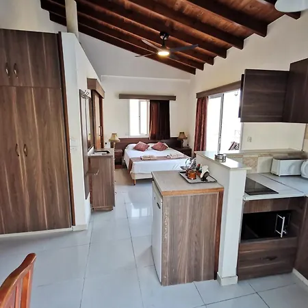 Downtown & Two-bedrooms Apartament Larnaca