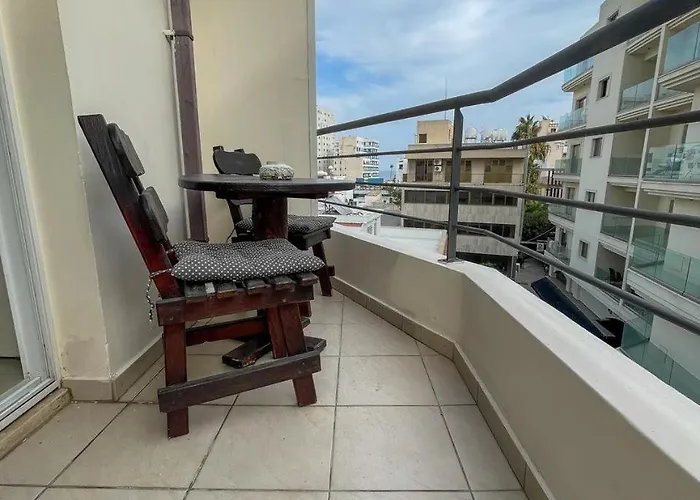 Downtown & Two-bedrooms Apartmán