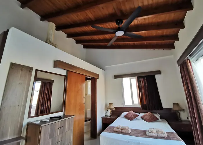 Downtown & Two-bedrooms Apartmán Larnaca