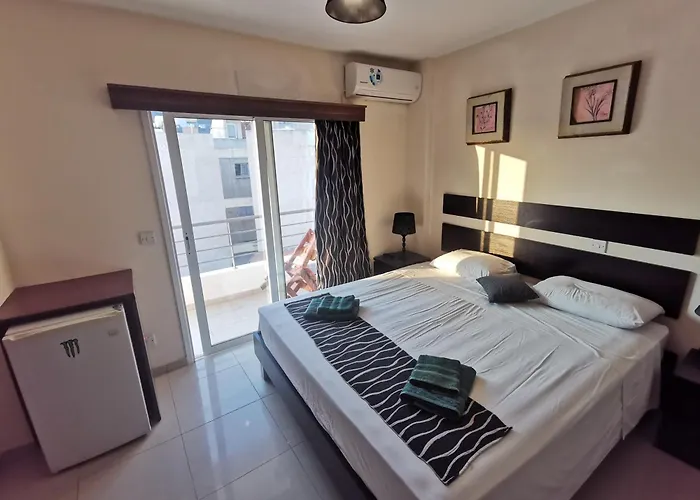 Downtown & Two-bedrooms Apartmán